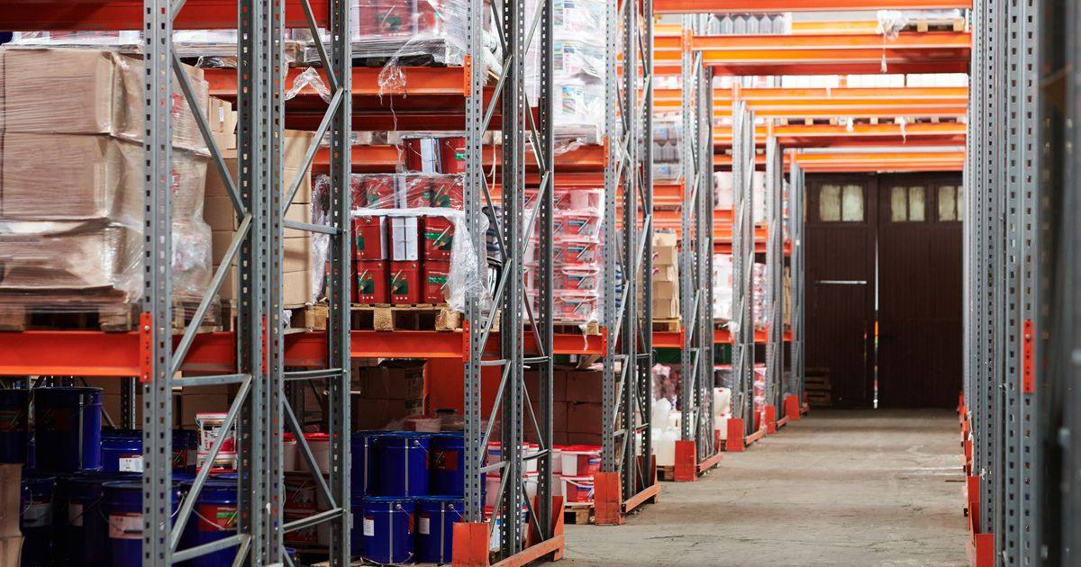 Amazon deposu ve sipariş karşılama